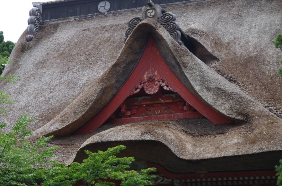 三神合祭殿の屋根